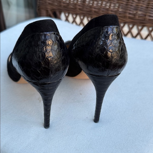 Alexandre Birman Black Textured Heels - Picture 3 of 6